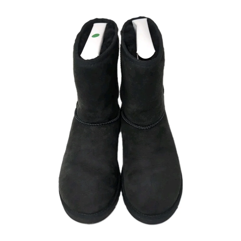 UGG Australia Short 5251 Sheepskin Boots Womens Size 6 US 36 EU‎ Black Suede